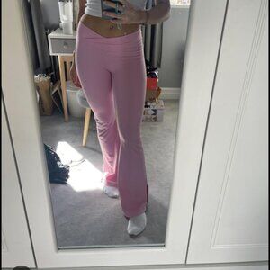 Social Tourist (Hollister) flare leggings